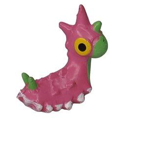 Pokemon 2005 Mini Vinyl R/L W Gumball Miniature Size Wurmple Action Figure 1"